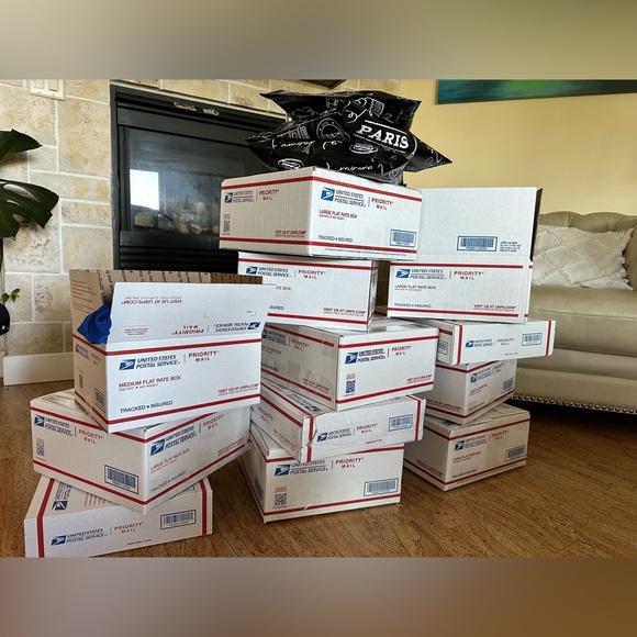 ❤️LIVE SHOW NOTIFICATION LISITING❤️ - Picture 4 of 7